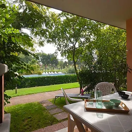 Quiet With Private Garden And Shared Pool By Beahost 酒店