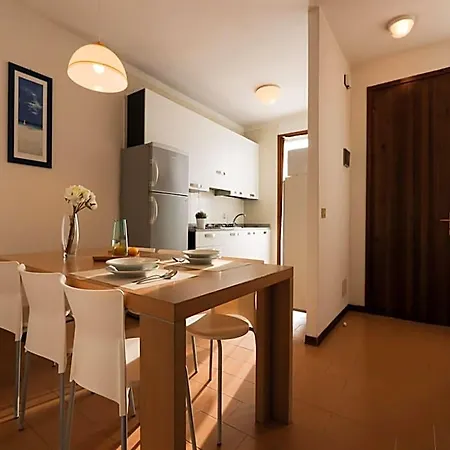 فندق Quiet With Private Garden And Shared Pool By Beahost